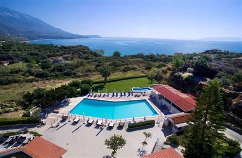 Kefalonia holiday in highly rated hotel with adults-only pool💦