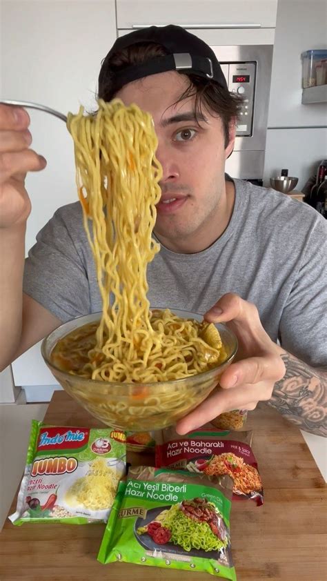 Emir Elidemir on Instagram Zerdeçallı Tavuk Noodle Tarifi 1 parça