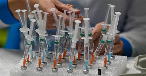 Soldi Per Green Pass E Vaccini Falsi La Corruzione Non Risparmia Il