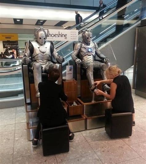 Strange Things In The Airports Pics