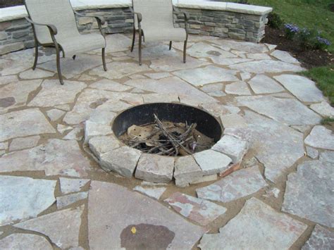 18 Terrific Flagstone Fire Pit Ideas | Ann Inspired