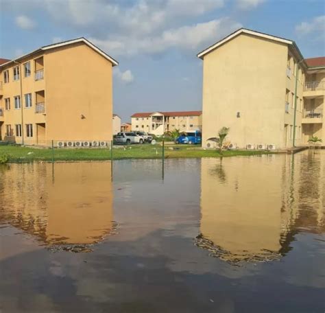 Kinshasa La Cit Du Fleuve Sous Les Eaux Du Fleuve Depuis Plus De