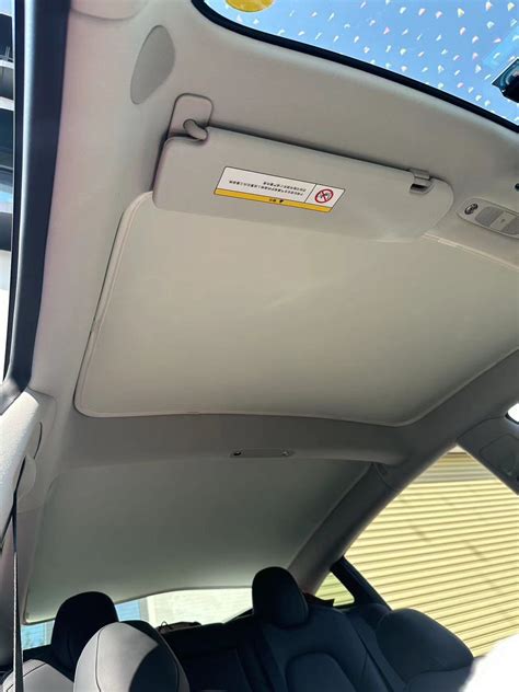 Tesla Model 3 - Sunroof Sunshade - Grey – someguysuae