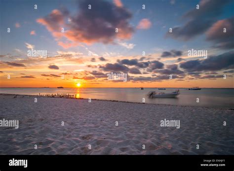 sunset long exposure on famous Playa del Norte beach in Isla Mujeres ...