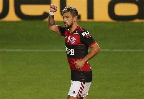 Gol De Arrascaeta Flamengo Vence Coritiba Por 1 A 0 Esportes