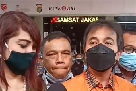 Ditetapkan Sebagai Tersangka Roy Suryo Dinyatakan Bebas Usai Menjalani