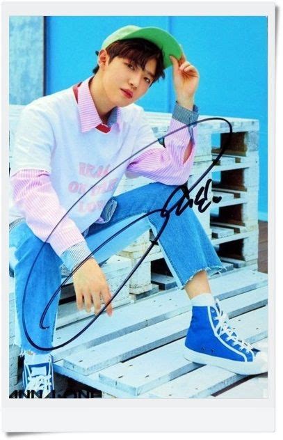 Signed WANNA ONE Kim Jae Hwan Autographed Photo TO BE ONE 6 Inches