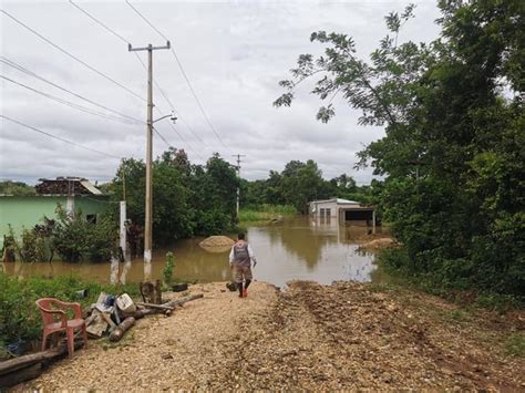 Inundaciones dejan más de 100 familias afectadas en Jesús Carranza La