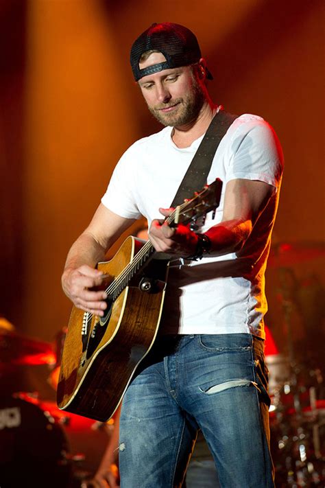 [PHOTOS] Hottest Male Country Singers — Luke Bryan & More – Hollywood Life