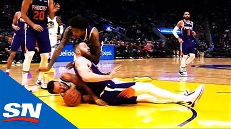 Steph Curry Breaks His Hand After Brutal Fall Onto The Court Youtube