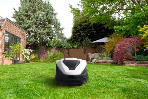 7 Best Robot Lawn Mowers Of 2022 [Reviews] | Garden Wisper