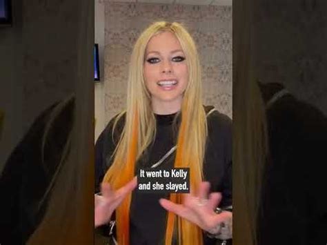 Behind The Song Avril Lavigne On Writing Kelly Clarksons Breakaway