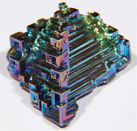 Bismuth: Beautiful Diamagnetic Chemical Element | Bismuth, Crystals ...