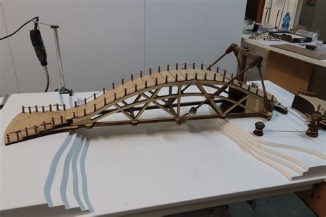 Swing bridge - Historical models to assemble