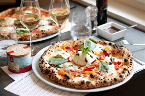 Des Pizzas Au Feu De Bois Oui Chez Mamma Lisa à Puplinge