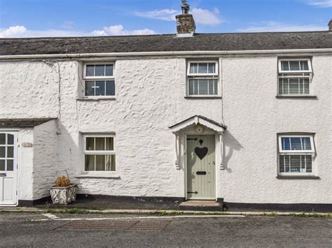 Lobbs Cottage In St Just In Roseland Near Truro Cottages