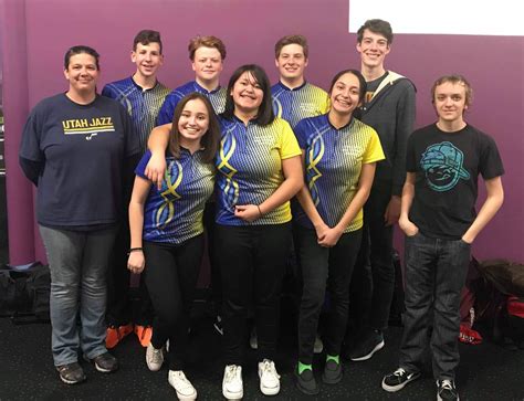 Bowling team strikes out their 2018-19 season – The Warrior Ledger