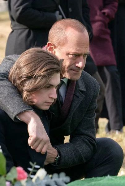 Se Confirman Sospechas Sobre El Hijo De Elliot Stabler En Law Order