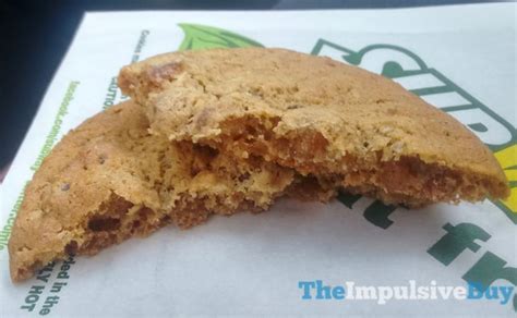 REVIEW: Subway Pumpkin Spice and Apple Pie Cookies - The Impulsive Buy