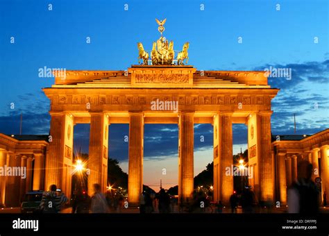 Brandenburg Gate In Berlin At Night Stock Photo Alamy