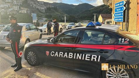 Corigliano Rossano Tentano Di Sottrarsi Al Controllo Dei Carabinieri