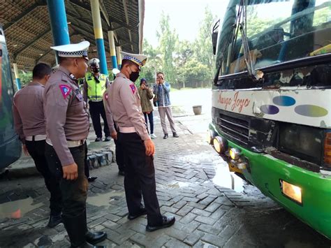 Jelang Nataru Satlantas Polres Bojonegoro Bersama Dishub Lakukan Ramp