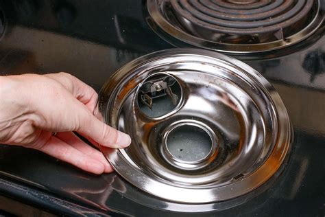 How To Clean Stove Drip Pans To Keep Your Stovetop Fresh