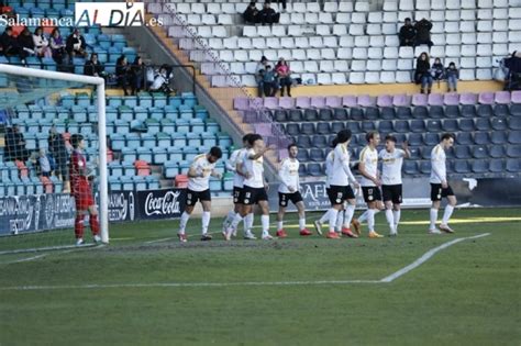 El Salamanca Uds Estudia Los Pasos A Seguir Por El Uso Del Escudo De La