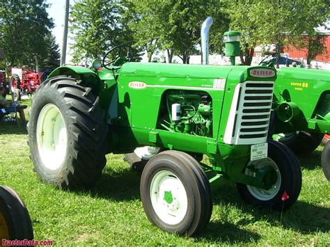 Oliver 880 Wheatland Tractor Photos Information