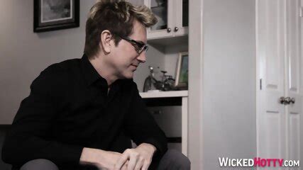 Pornstar Milf Get Pussy Fucked