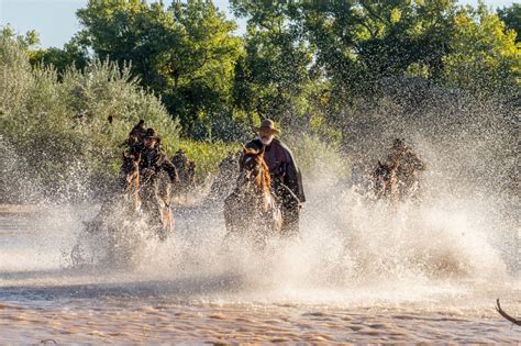 Godless: Netflix Reveals New Series Images and Premiere Date - canceled ...