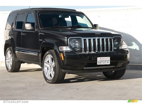 Brilliant Black Crystal Pearl Jeep Liberty Jet Photo