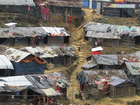 The Rohingya Refugee Crisis: Photos Show Bangladesh Camps Are ...