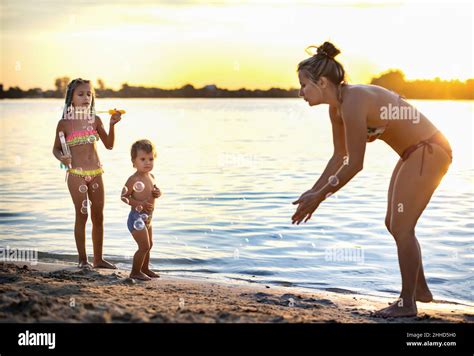 Older Woman In Bikini Stockfotos Und Bilder Kaufen Alamy