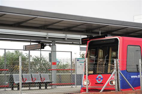 Star Lane Dlr Station East London Projects Broxap Design And Build