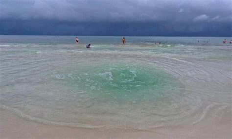 Exceso De Lluvia Crea Ojos De Agua En Playas De Quintana Roo El