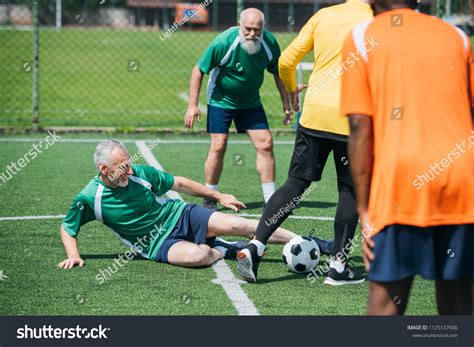 14,116 Old Man Football Images, Stock Photos & Vectors | Shutterstock