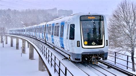 T G I Tunnelbanan Stockholm Vinter Metro Trains Youtube