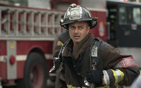 Is Taylor Kinney Leaving Chicago Fire? Is Kelly Leaving Chicago Fire?