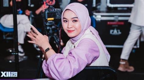 Sosok Salma Salsabil Penyanyi Jebolan Indonesian Idol Yang Borong 4