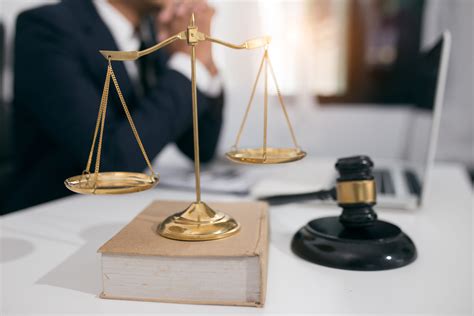 Essential Tips for Real Estate Agents Working With Attorneys