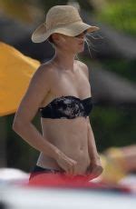 Maria Sharapova In Bikini On The Beach In Cancun Hawtcelebs