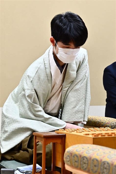 【棋王戦】藤井聡太竜王、勝負メシは「信州そば定食」 渡辺明棋王は「季節の会席弁当」 社会写真ニュース 日刊スポーツ