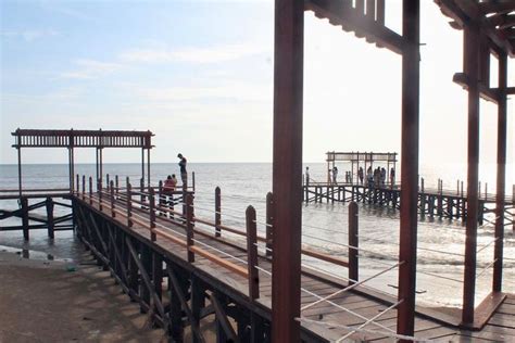 Wisata Yang Wajib Dikunjungi Di Tanah Laut Ada Pantai Batakan Baru