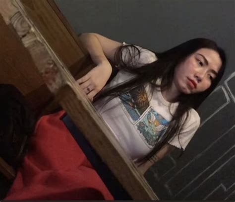 Phốt bóc mẽ nhan sắc thực Hot girl mạng thì chỉ nên nhìn trên mạng gặp ngoài đời chi cho