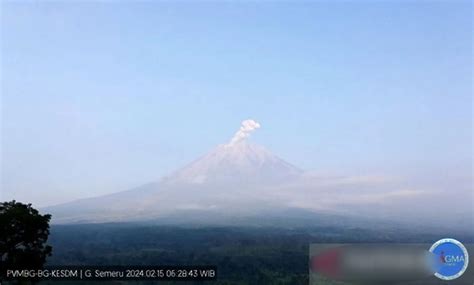 Kemarin Gunung Semeru Tercatat Erupsi Empat Kali Dalam Sehari Indoposco