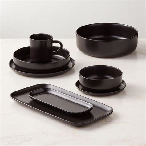 Mori Matte Black Porcelain Dinnerware Set