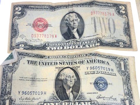 Lot - Lot of 10 - Assorted US Silver Certificate Bills