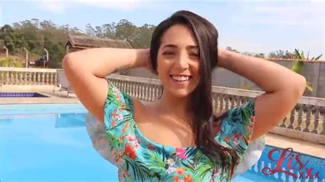 Woman Beating Sirica Beautiful Brunette Masturbating At The Edge Of The Hot Pool Cnn Amador