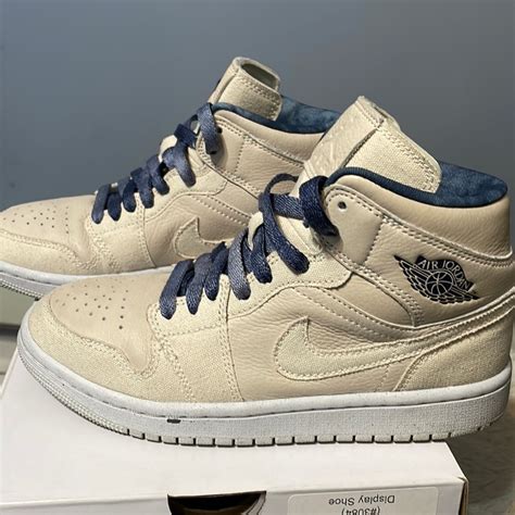 Women’s Air Jordan 1 Mid Size 6 - Gem